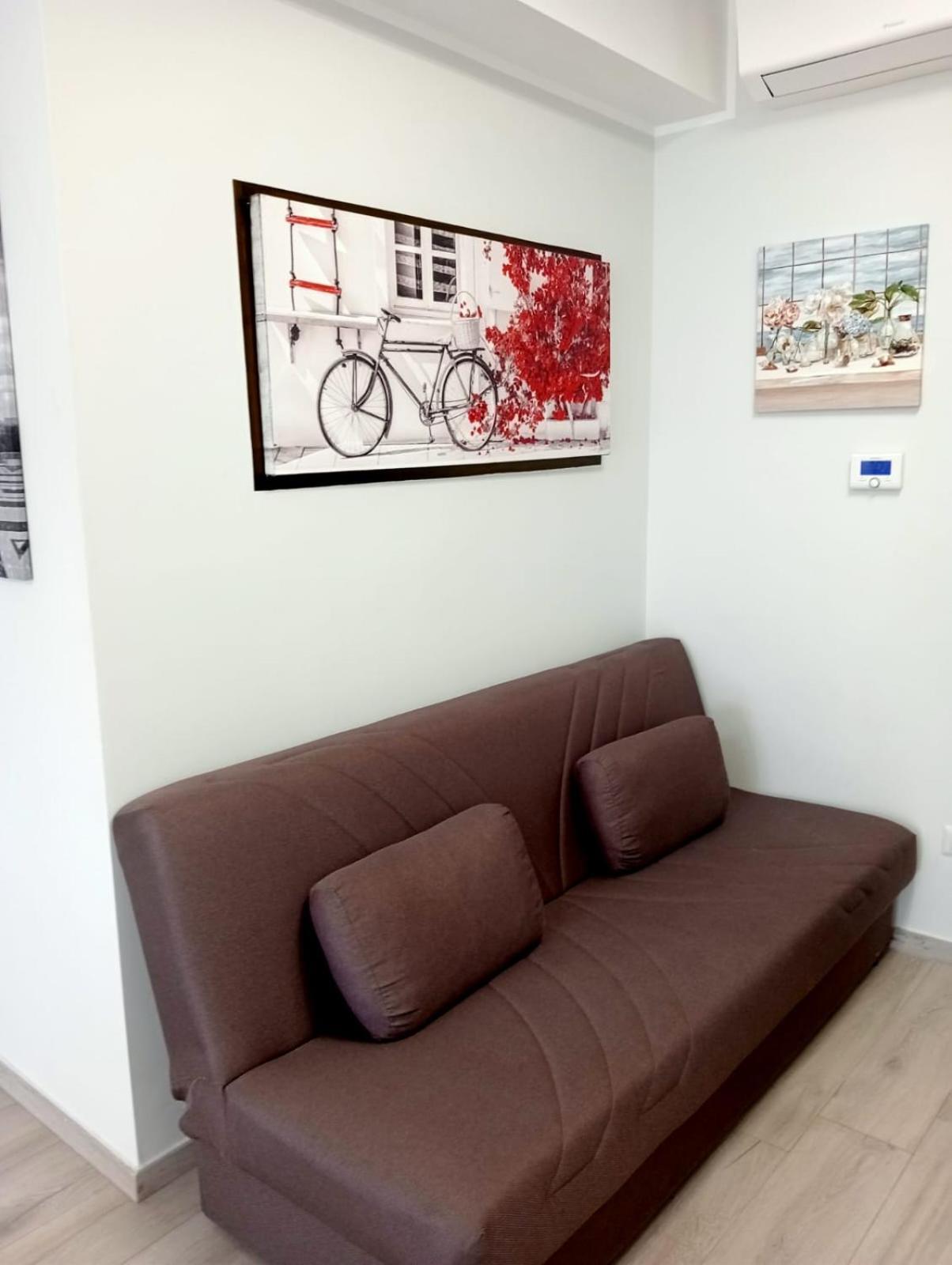 Appartamento Moderno In Centro Citta SantʼAgata di Militello Exterior foto