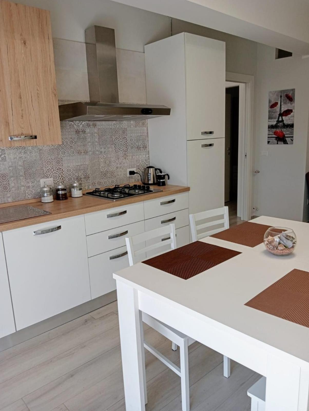 Appartamento Moderno In Centro Citta SantʼAgata di Militello Exterior foto